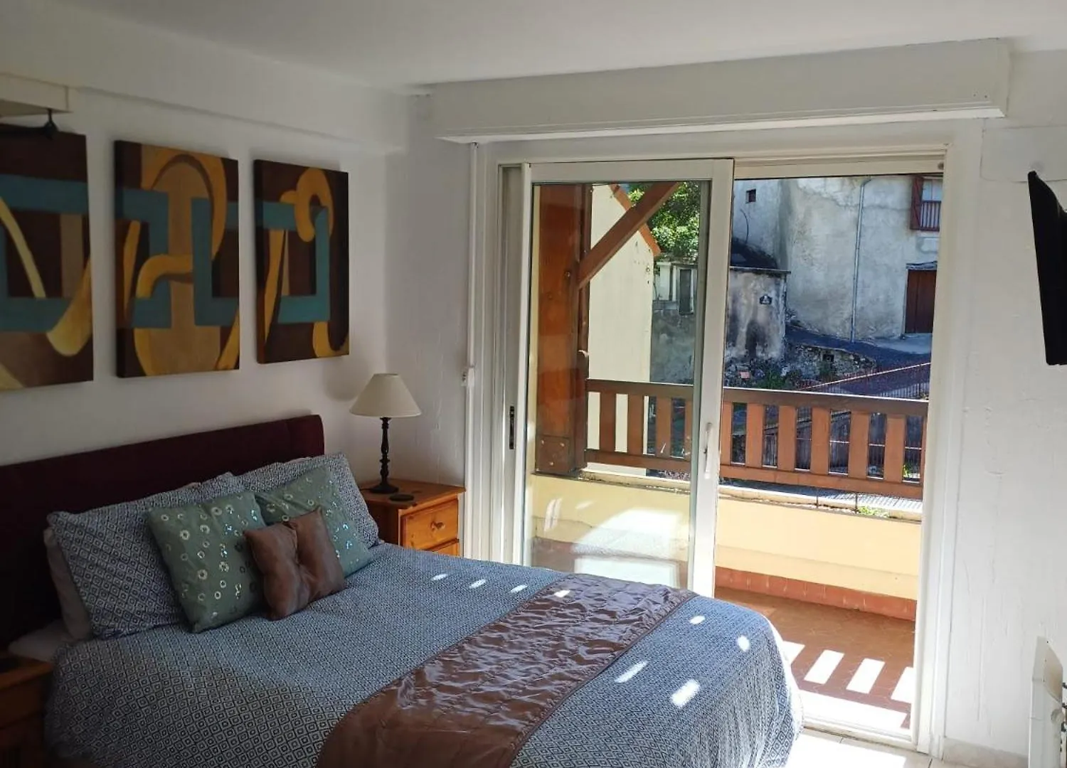 Apartment Les Suites De Mauleon Frankreich